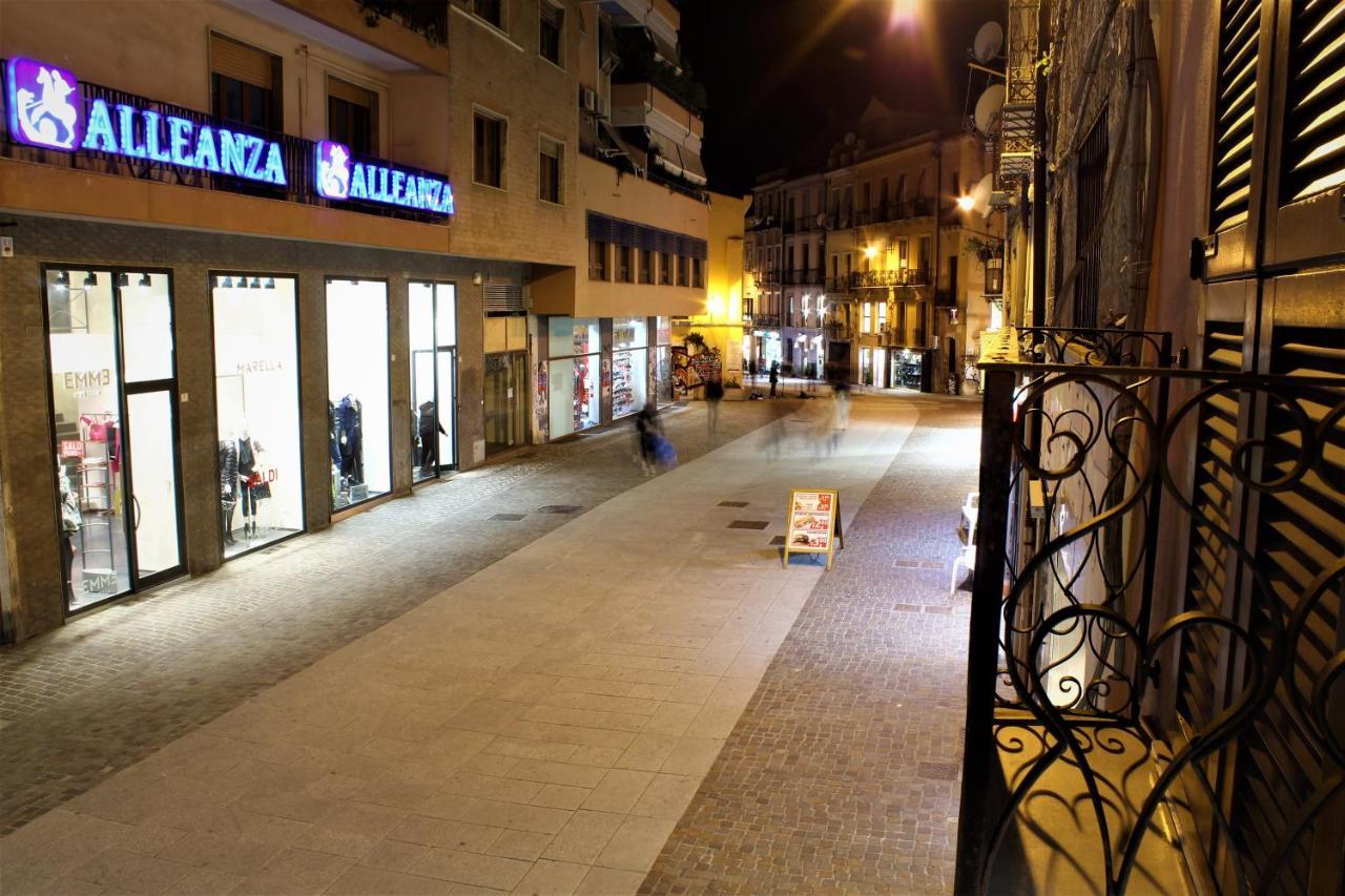 Ferienwohnung Sa Domu E Babbu Cagliari Exterior foto